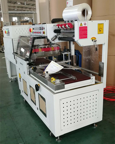 全自动L型热收缩包装机客户现场