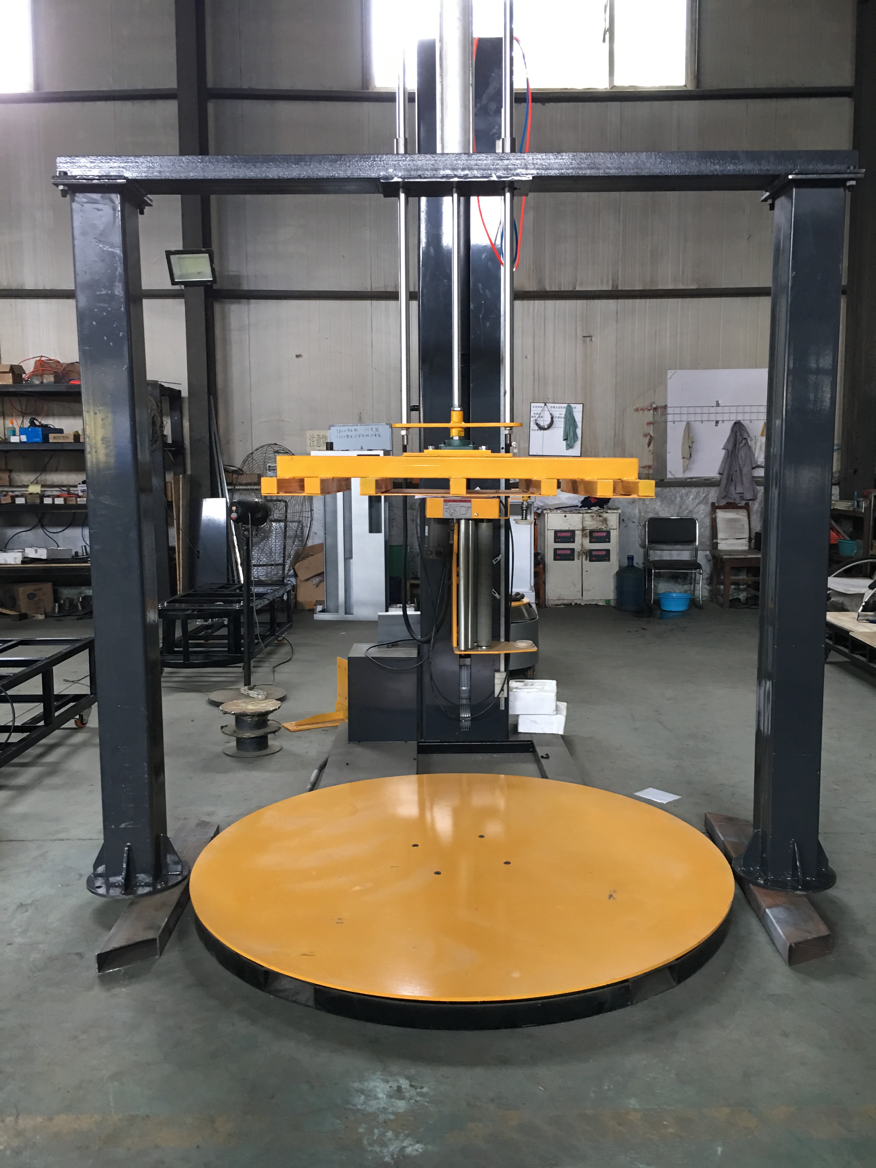 什么情况下需要选择压顶缠绕包装机。